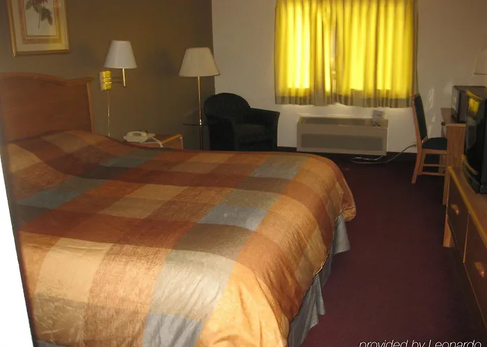 Baymont By Wyndham Motel Harvard